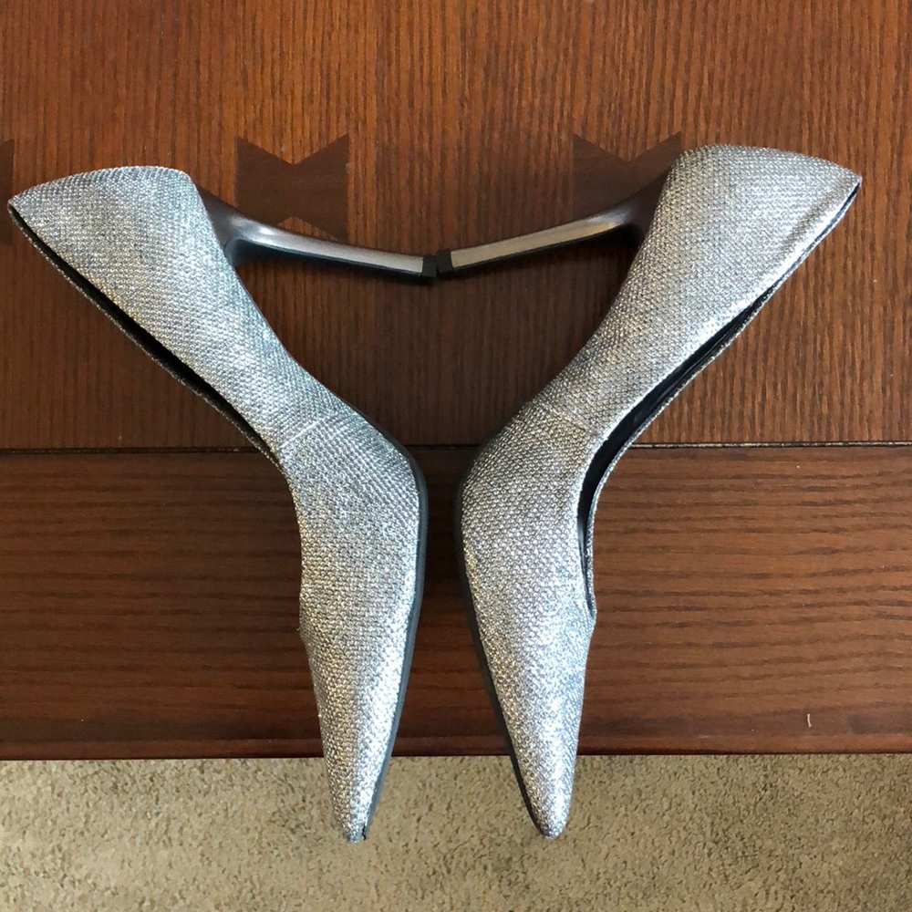 Beautiful Guess heels - Picture 2 of 6